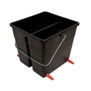 Lamb Feeder Bucket 4 teat (slots over hurdle)